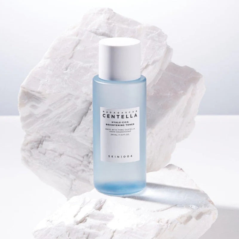 [SKIN1004] Madagascar Centella Hyalu-Cica Brightening Toner 210 ml